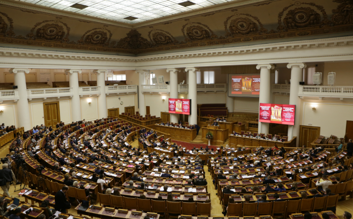 Революция возвращается в Питер