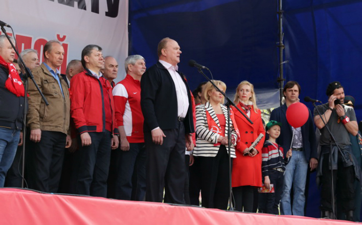 Москва встречает Первомай