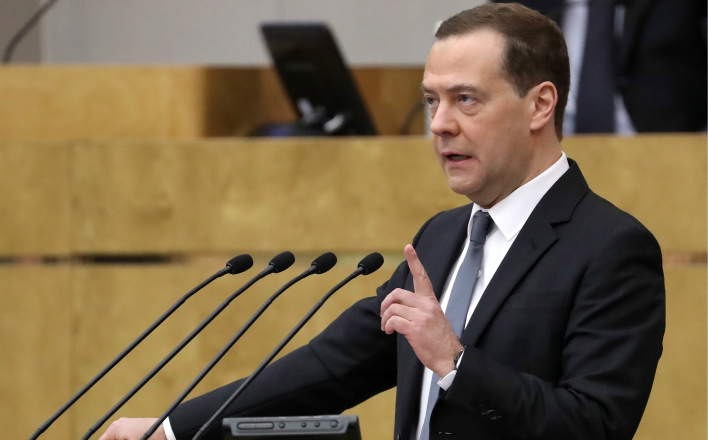 Успешному правительству мешают только бедные россияне