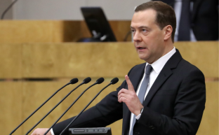 Успешному правительству мешают только бедные россияне