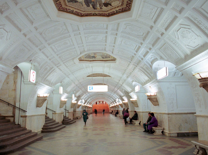 Эффективные менеджеры в московском метро: посчитали – прослезились